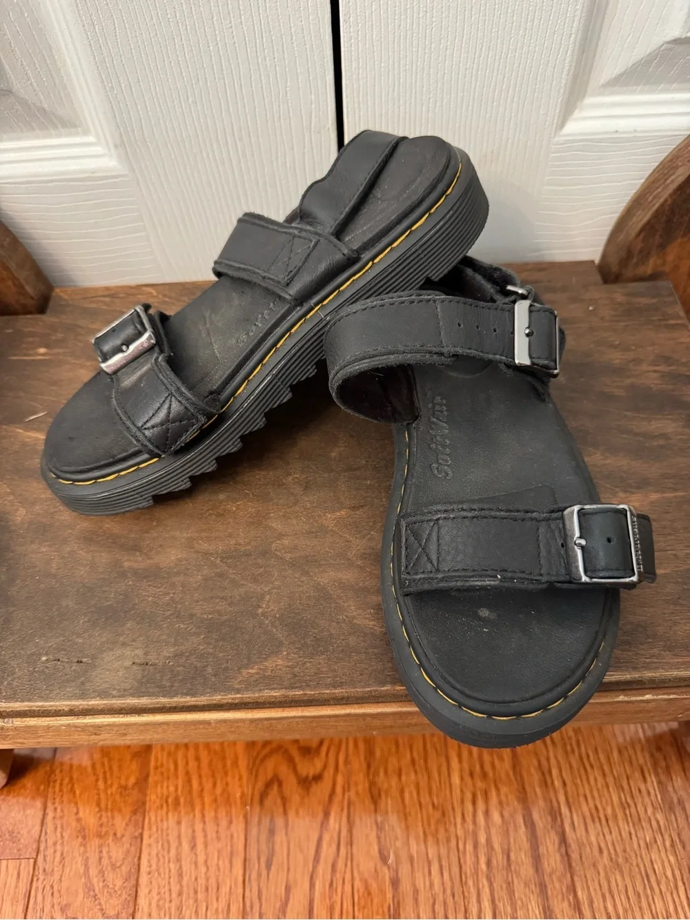 Dr. Martens Kyle J Black Leather Sandals Youth US 2 EU 33 Adjustable Straps